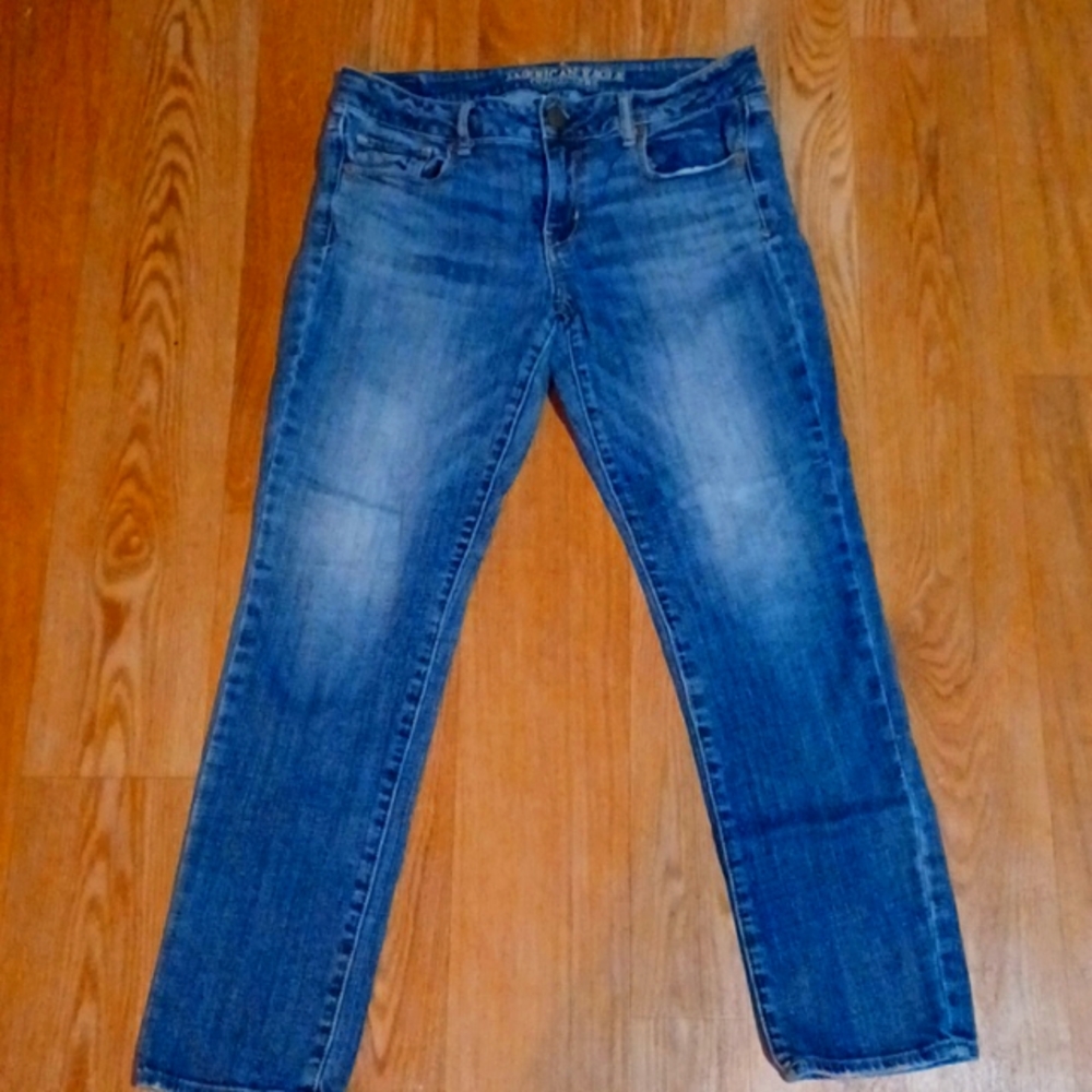 American Eagle jeans size 8 light washed blue jean